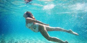 Η Κλέλια Πανταζή κάνει μακροβούτι