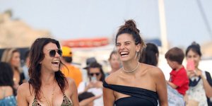 Μαρίνα Βερνίκου, Χριστίνα Μπόμπα στη Μύκονο