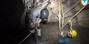 Οι δύο εξερευνητές εγκλωβίστηκαν το Σάββατο στη σπηλιά
