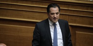 Ο Αδωνις Γεωργιάδης υπογράφει αμέσως για να φύγει η Θάνου