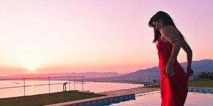 Η ηθοποιός Αγγελική Δαλιάνη στις καλοκαιρινές της διακοπές