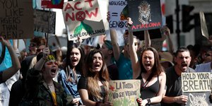 Διαδηλώσεις στην Ευρώπη για τον Αμαζόνιο