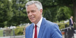 Ο Αμερικανός πρεσβευτής στη Ρωσία, Τζον Χάντσμαν