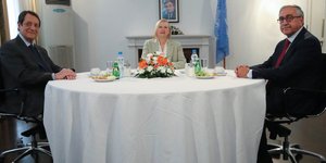Νίκος Αναστασιάδης, Μουσταφά Ακιντζί