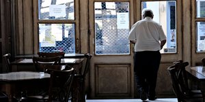 Στιγμιότυπο από καφενεία στην Αθήνα