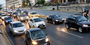 Αυτοκίνητα στο δρόμο, κίνηση