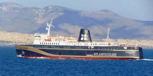 Το Azores Express που επιχείρησε, μάταια, να δέσει στη Σαμοθράκη