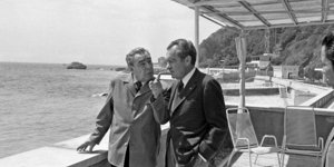 O Μπρέζνιεφ υποδέχτηκε τον Αμερικανό πρόεδρο Ρίτσαρντ Νίξον στην ντάτσα του στη Γιάλτα