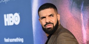 Το τατουάζ του Drake με το οποίο ειρωνεύεται τους Bealtes