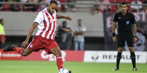 Ετοιμος να σκοράρει ο Ελ Αραμπί
