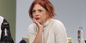 Η Ελένη Ράντου με λευκό ζιβάνγκο