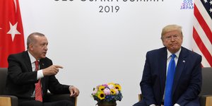 Ερντογάν και Τραμπ συνομιλούν