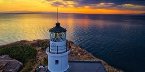 Ο φάρος στο Μεγάλο Έμβολο στον Θερμαϊκό Κόλπο