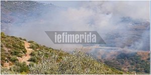 Μεγάλη φωτιά ξέσπασε στην Πεντέλη, δίπλα σε σπίτια