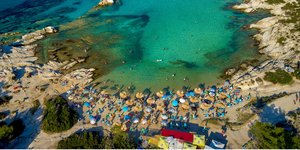 βραχια ομπρελες παραλια