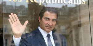 Ο Κριστιάν Ζακόμπ φαβορί για την ηγεσία της γαλλικής Δεξιάς