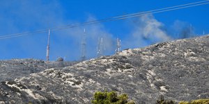 Φωτιά στις κεραίες στον Υμηττό