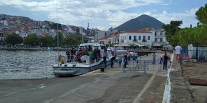 λιμενικο σκαφος στο λιμάνι