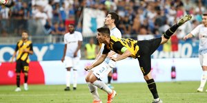 Ο Πέτρος Μάνταλος πιάνει κεφαλιά