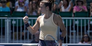 Η Μαρία Σάκκαρη πανηγυρίζει