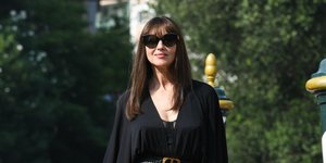 Μόνικα Μπελούτσι με μαυρο φόρεμα 