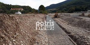 Νέδα: Τραγικός θάνατος χειριστή γκρέιντερ -Επεσε σε χαράδρα
