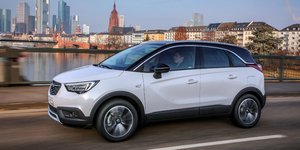 Η ισχυρότερη έκδοση του Opel Crossland X με τον 1,2 τούρμπο των 130 ίππων συνδυάζεται πλέον και με αυτόματο κιβώτιο.