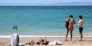 Γυναίκες στη παραλία