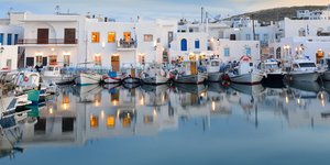 Λιμανακι βαρκες φώτα