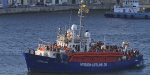 Μετανάστες σε πλοίο της γερμανικής ΜΚΟ, Mission Lifeline
