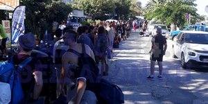 Τεράστιες ουρές στο λιμάνι της Σαμοθράκης