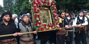 Η λιτάνευση της εικόνας της Παναγίας Σουμελά στο Βέρμιο