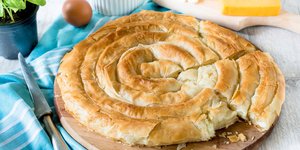 Συνταγή για απολαυστική πατατόπιτα από τα χεράκια σας