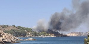 Μεγάλη φωτιά στη Λέρο