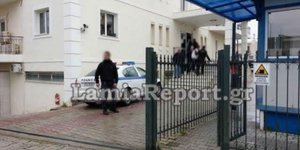 Είσοδος αστυνομικού τμήματος στη Λαμία