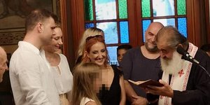 Η βάφτιση της κόρης του Μπάμπη Στόκα και της Φωτεινής Ψυχίδου