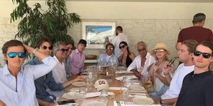 Ο Valentino με παρέα στη Σύρο