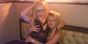 H Ελιζαβέτα Ντουμπροβίνα (αριστερά) κατηγορείται για την άγρια δολοφονία της αδελφής της Στεφανίας (δεξιά)