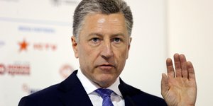 Ο παραιτηθείς ειδικός επιτετραμμένος του Τραμπ για την Ουκρανία, Κουρτ Βόλκερ 