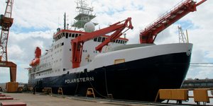 To γερμανικό ερευνητικό σκάφος Polarstern ξεκινά σήμερα την αποστολή του για την Αρκτική