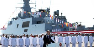 O Ταγίπ Ερντογάν μίλησε στα ναυπηγεία της Κωνσταντινούπολης κατά την παράδοση νέας κορβέτας