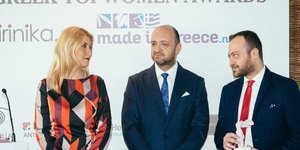 Στο κέντρο ο Σταμάτης Ζαχαρός, δεξιά ο Γιώργος Πιέρρος