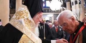 Ο Οικουμενικός Πατριάρχης Βαρθολομαίος με τον καθηγητή Χρήστο Γιανναρά