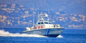 Οι λιμενικές αρχές βρίσκονται στο σημείο της σύγκρουσης