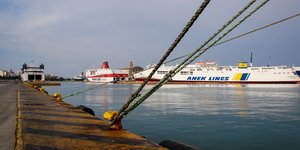 Δεμένα πλοία στον Πειραιά