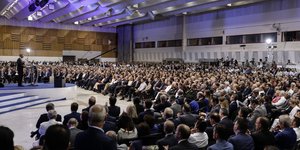Πλήθος κόσμου στο Βελλίδειο για την ομιλία του Κυριάκου Μητσοτάκη στη ΔΕΘ
