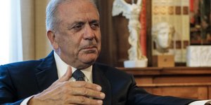 Δημήτρης Αβραμόπουλος