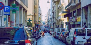 δρομος παρκαρισμένα δεξια αριστερα