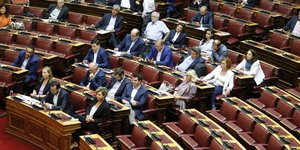 Βουλή: Αντιπαράθεση ΣΥΡΙΖΑ με ΝΔ για την εξαγορά της Nova Forthnet από την Alter Ego