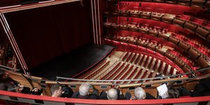 Εθνικη Λυρική Σκηνή κοκκινα καθίσματα 